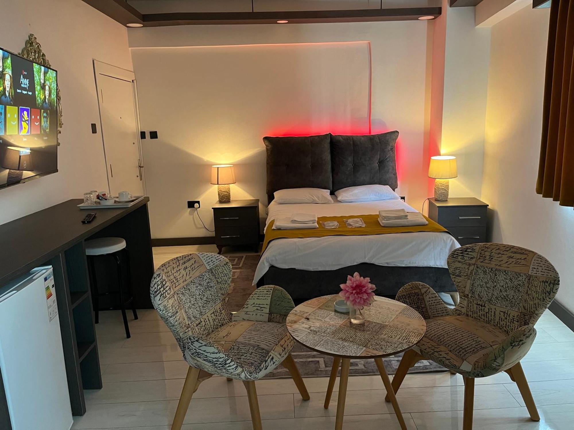 Tiana Boutique Aparthotel Famagusta  Exterior photo